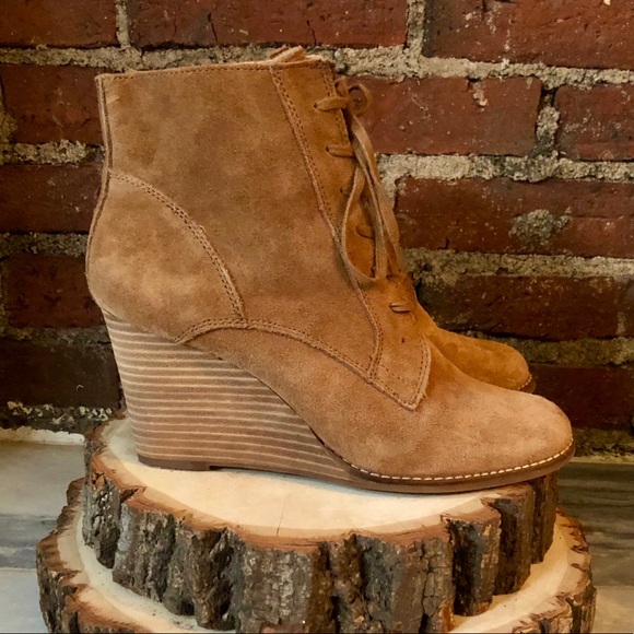 Lucky Brand Yelloh Female Booties - Picture 3 of 11